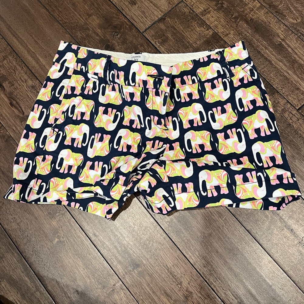 Elephant crown & ivy dress shorts
